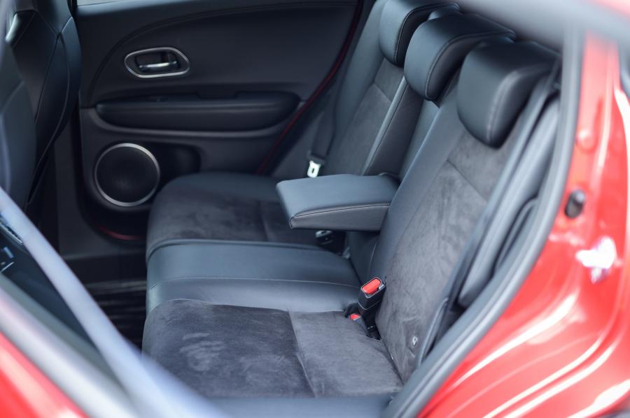 Интерьер Honda Vezel Touring Modulo X 2019 года  (JP) (фото 27 из 31)